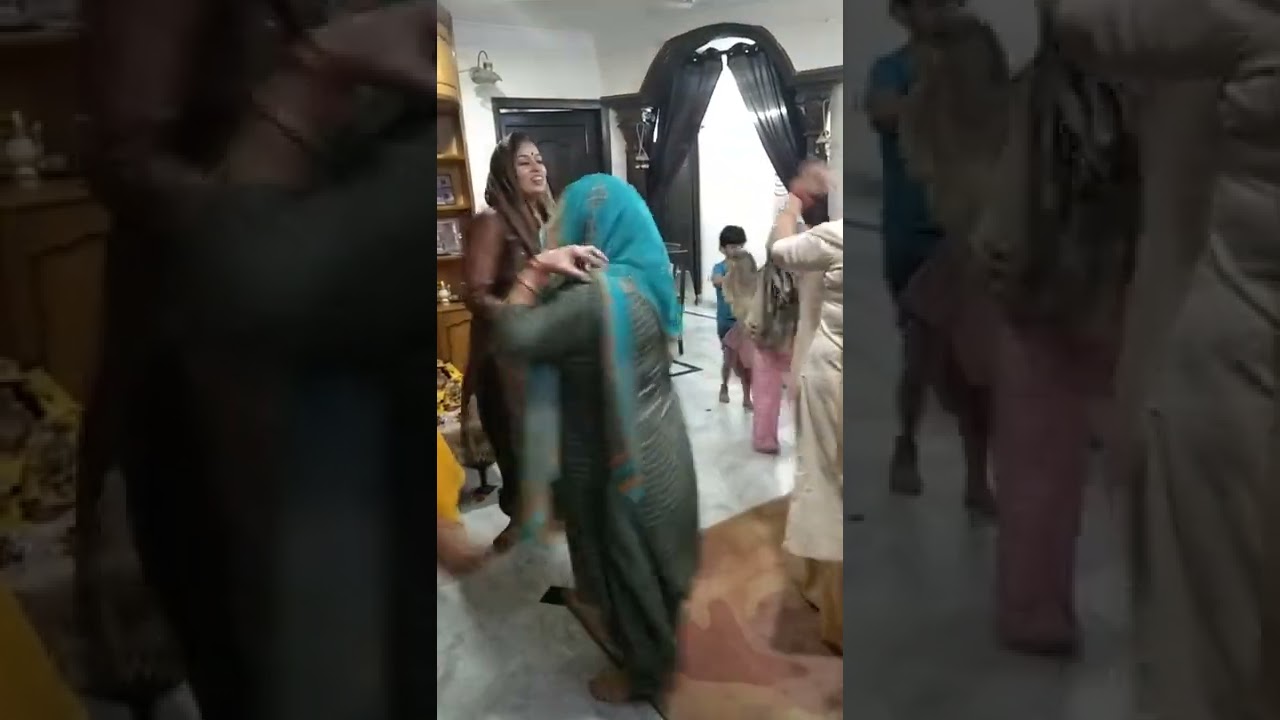 #mira girdhar ageh nachi #jhugta khol khol ke #