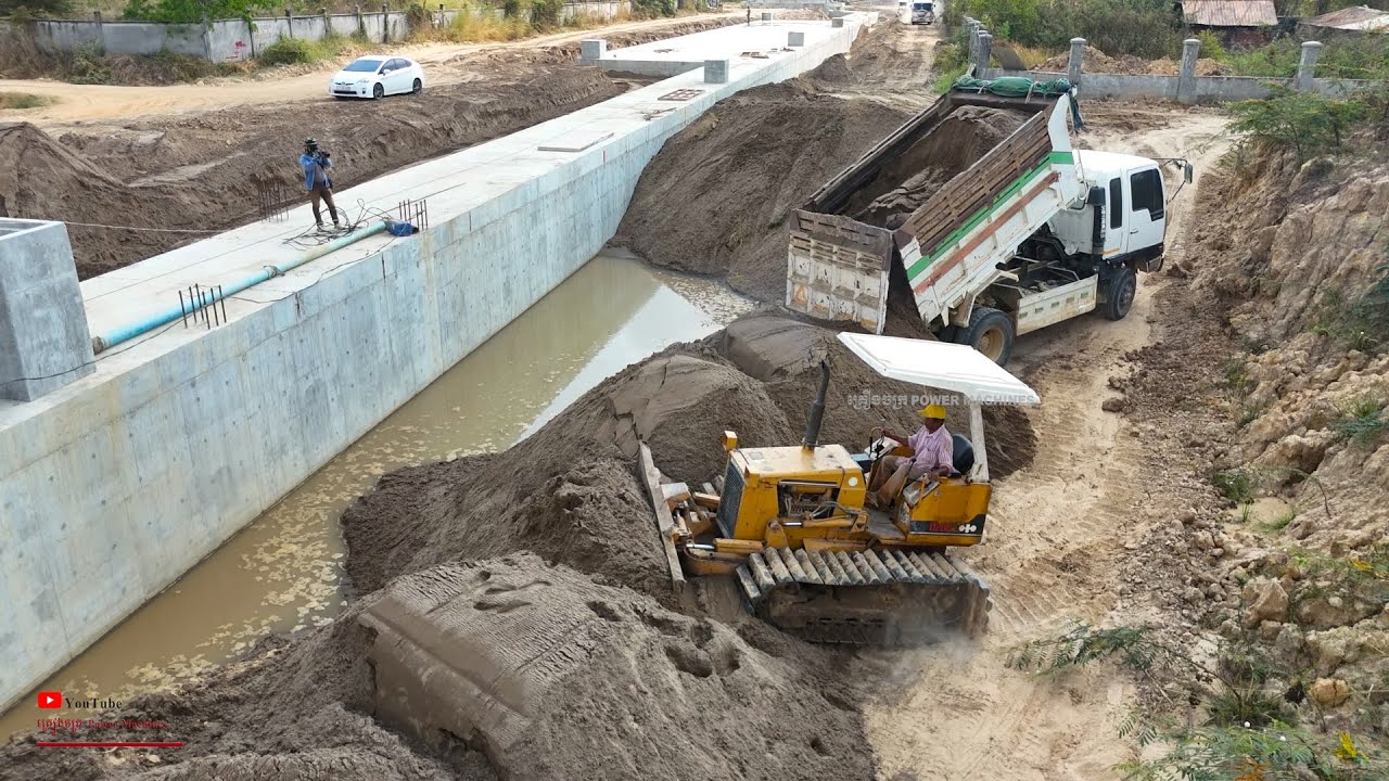 Ep8_Deep Pond Dam Nearby Drain​ Sewer Was​ Filling ByUs Sand With Skill Operator D20pDozer DumpTruck