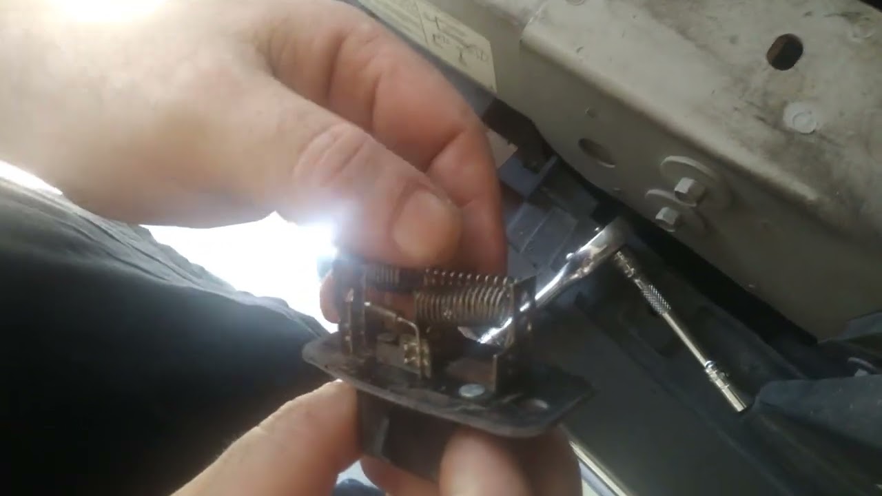 Ford Econoline A/C Blower Motor Resistor Diagnosis, Replacement, and Discussion