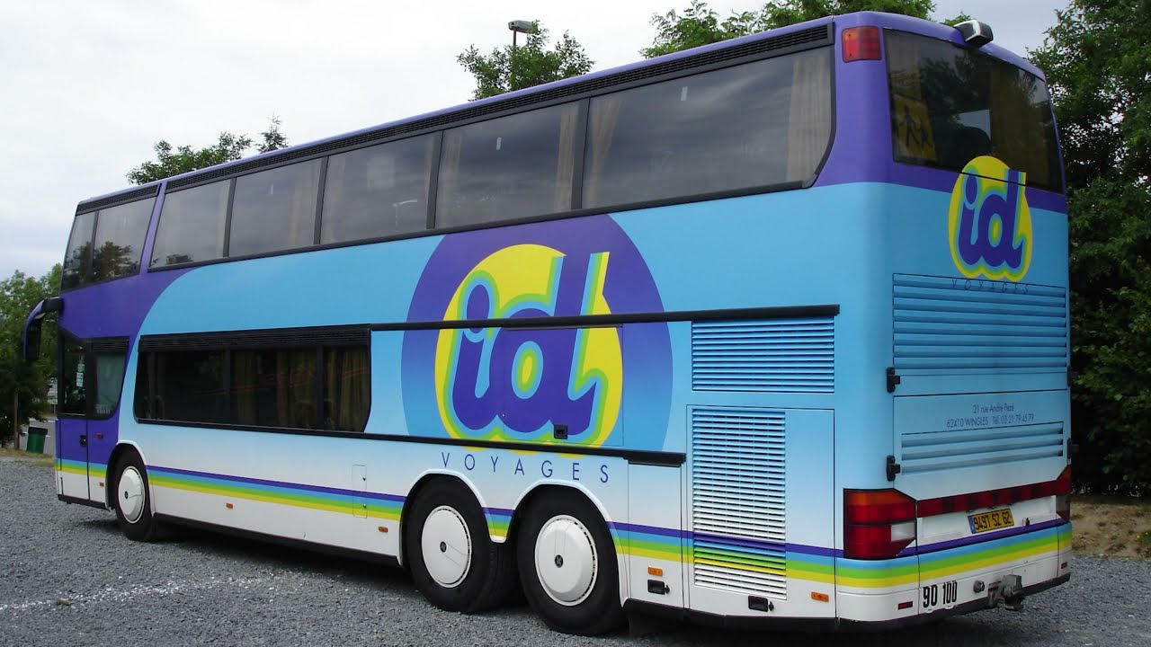 Album Autocars de Tourisme Parc du Puy du Fou– Archives 2006