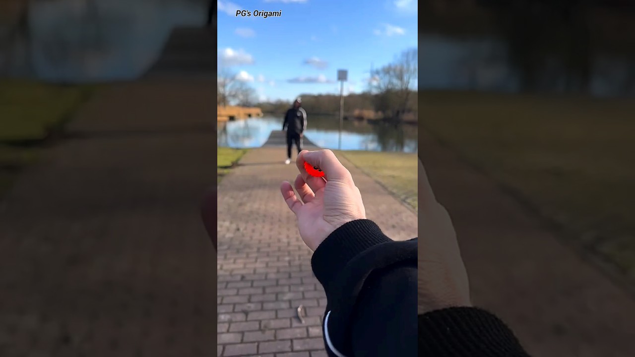 bottle cap trickshot , learn how to throw a bottle cap , easy tricks tutorial #tricks #shorts