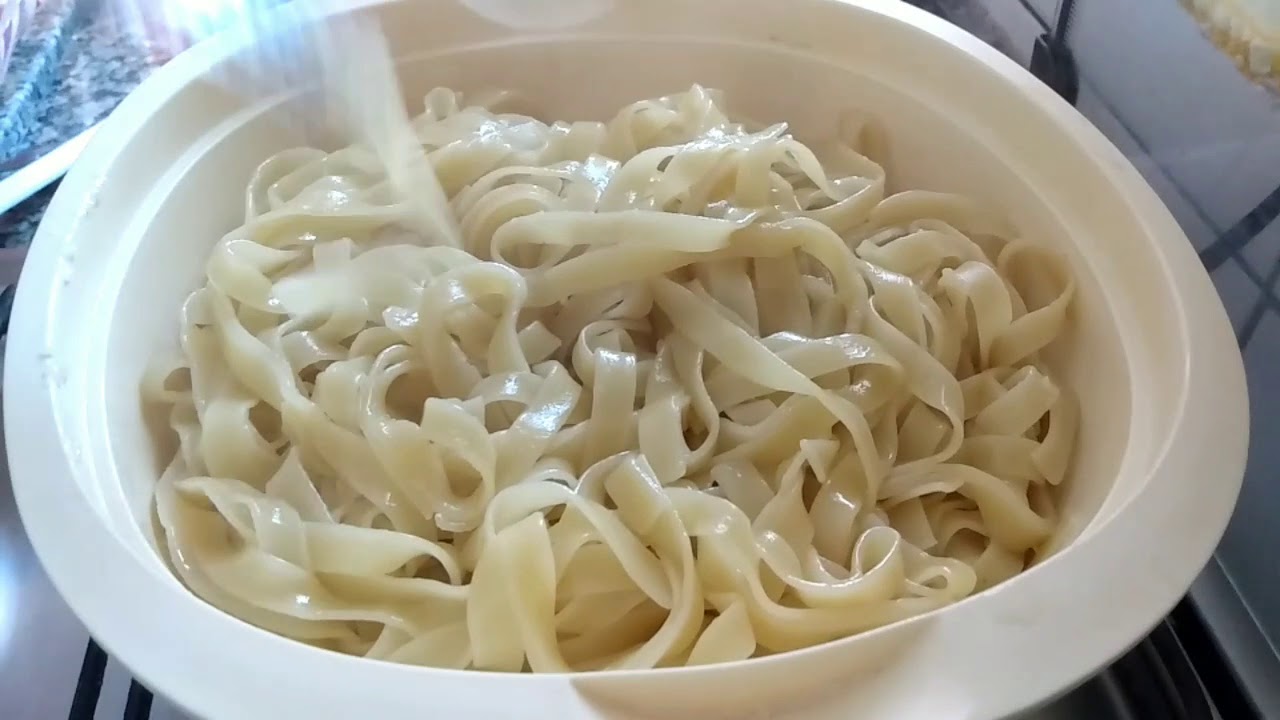 Como fazer delicioso macarrão com creme de leite |  Fácil e Prático