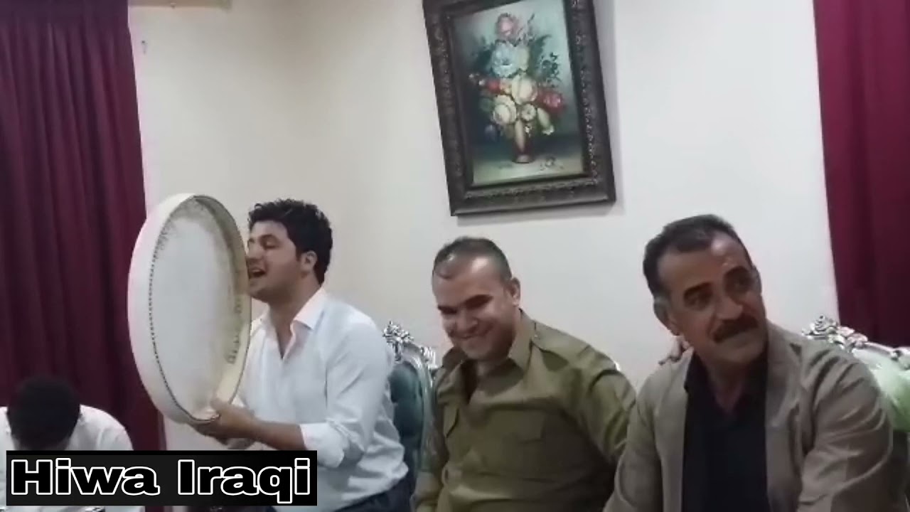 لەگەڵ هونەر مەند ئەحمەد دەرویش وبراتان هیوا عێراقی لە باخی کاکە هەڵۆ  دانیشتنی ئاری پۆشاك