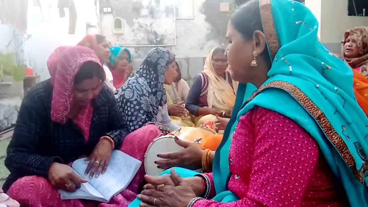 कौन तेरे अंगना में आल्हा के जगाया है