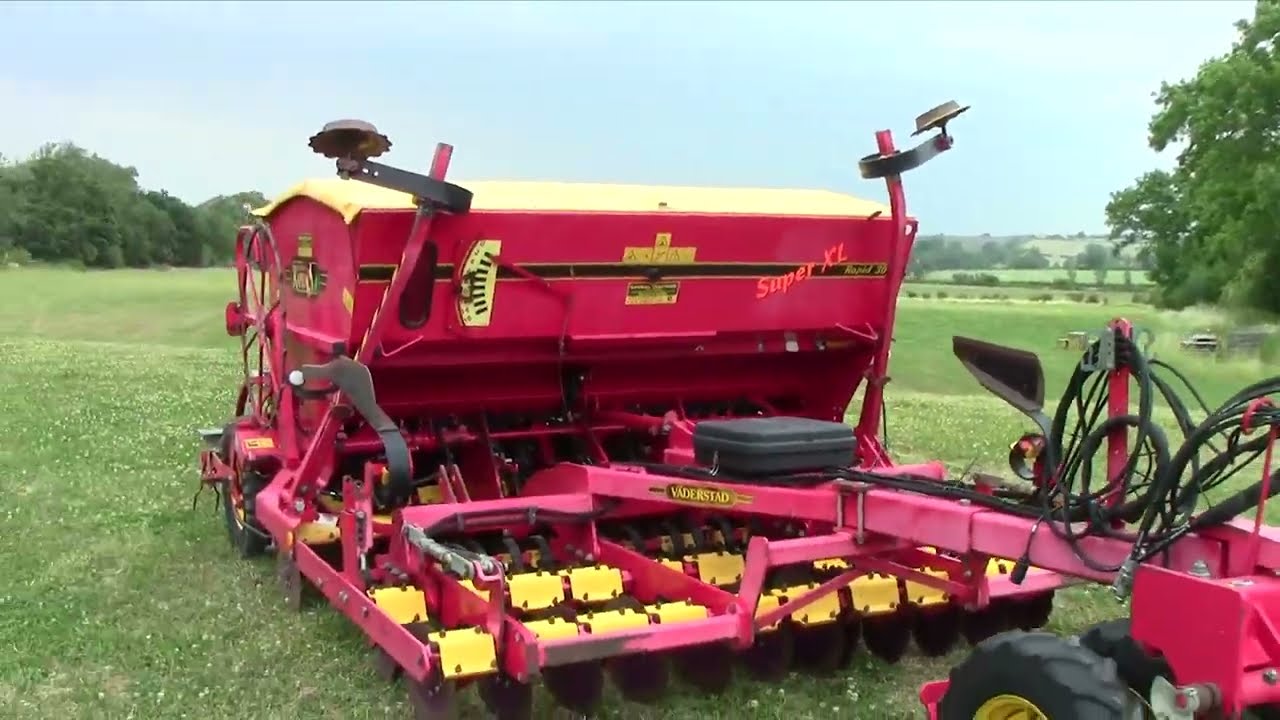 Vaderstad Rapid 300 Super XL 3 Metre Drawbar Packer - Walkaround/Demo
