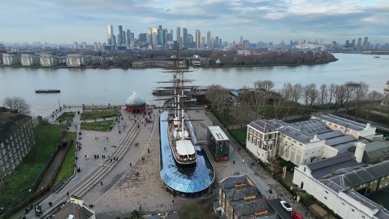 Quick circle of the cutty sark. POLICE TURNED UP 5 MINS LATER. I RAN AWAY TO NANDOS