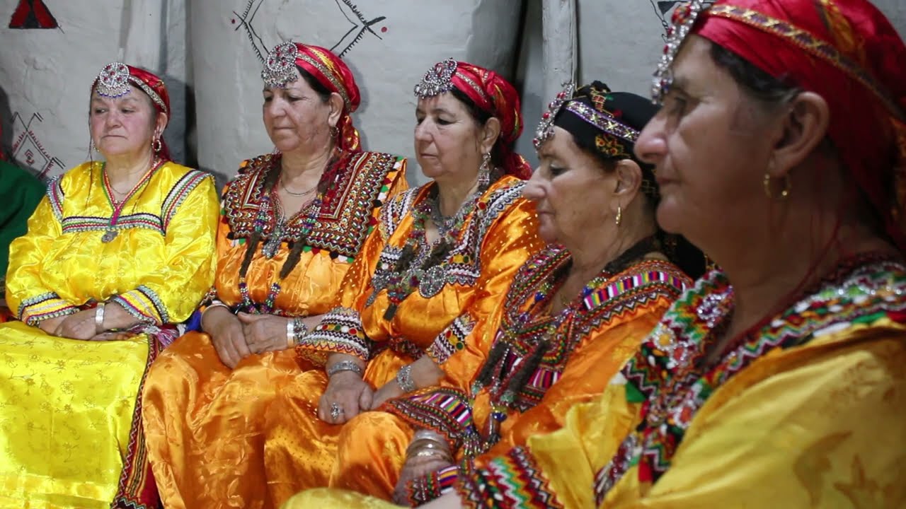 Chant traditionnel des femmes de Tighilt Bouksas 