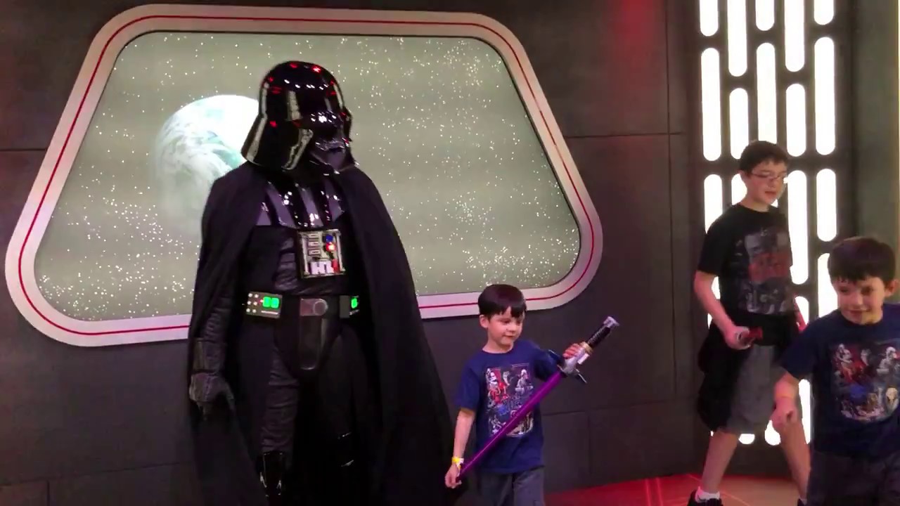 Disneyland Spring Break 2018 - Meeting Darth Vader