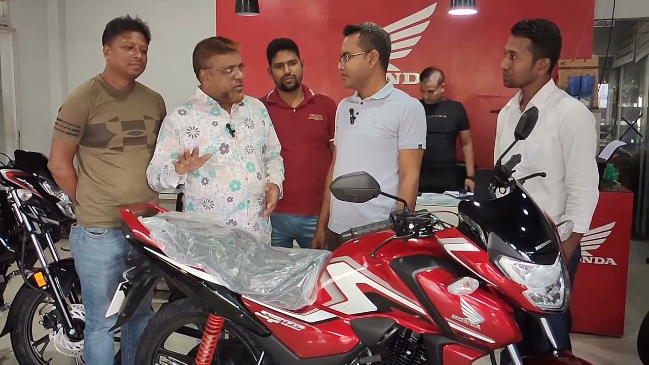 ধামরাই ব্র্যাক অফিসের সম্মানিত কর্মকর্তা  মেহেদী হাসান ভাই নিয়ে নিলেন SP 125 | Kholil Honda Gallery
