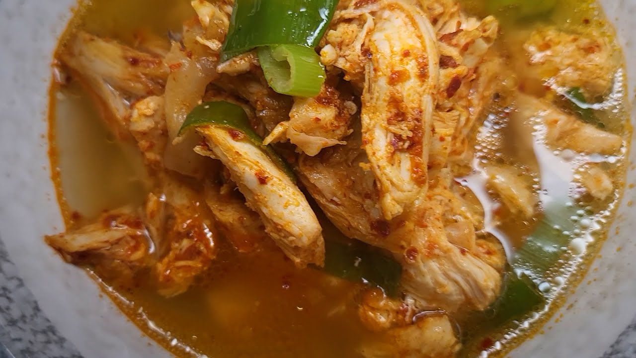 여름 보양식으로 칼칼한 닭곰탕 한그릇 어떠세요?  #닭곰탕 #칼칼한 #매운요리 #koreafood #koreanfood #집밥 #식단 #닭요리 #보양식