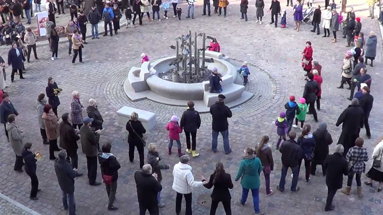 Ewangelizacja na placach całego świata - skrót.