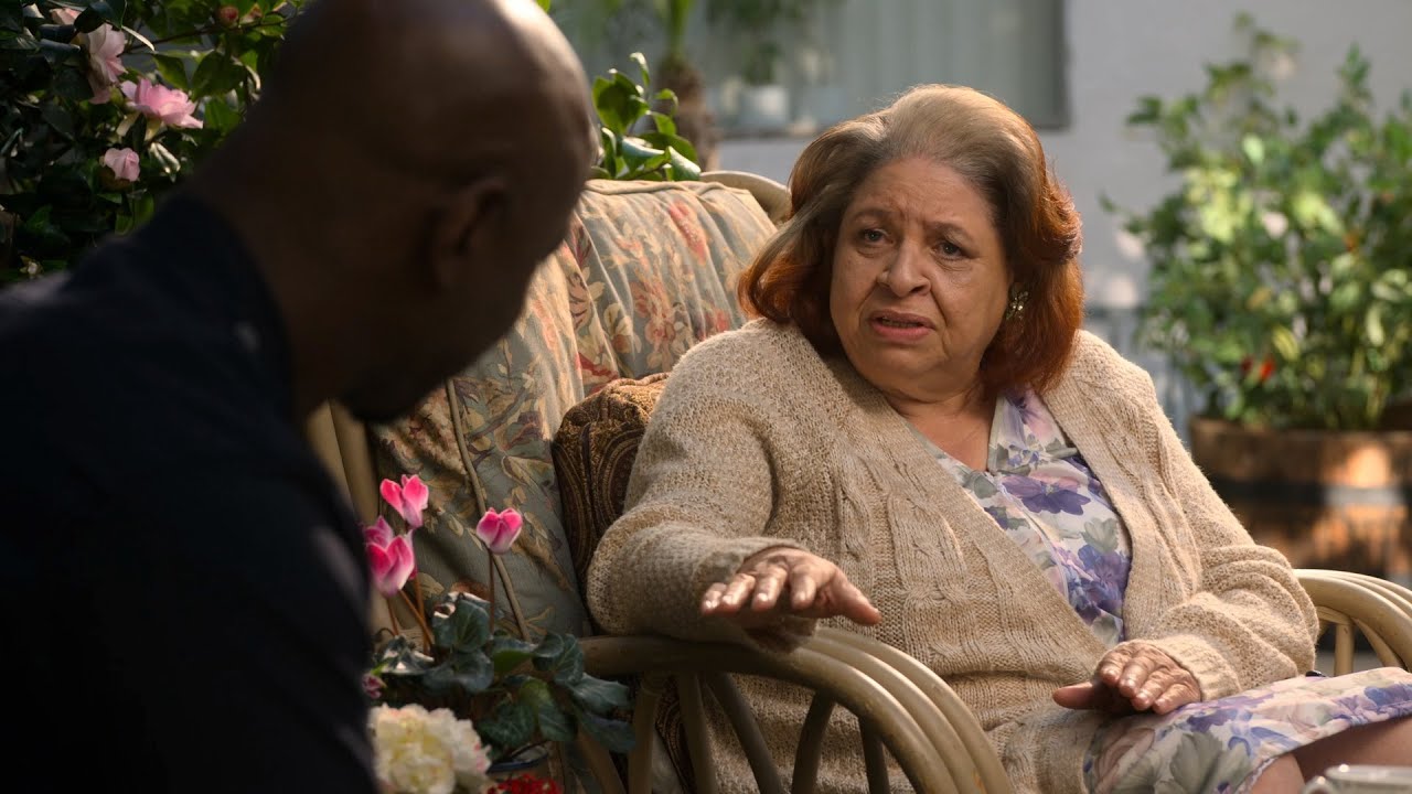 Amenadiel as police officer questioning Loretta [subtitles], 4K 2160p, Lucifer S06 E06, HQ
