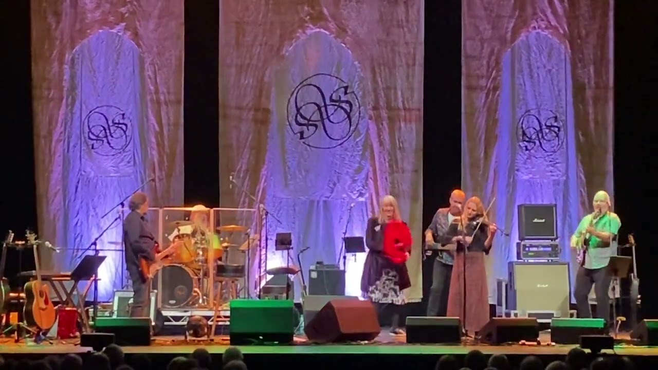 The Mooncoin Jig - Athena Octavia & Steeleye Span (LIVE)