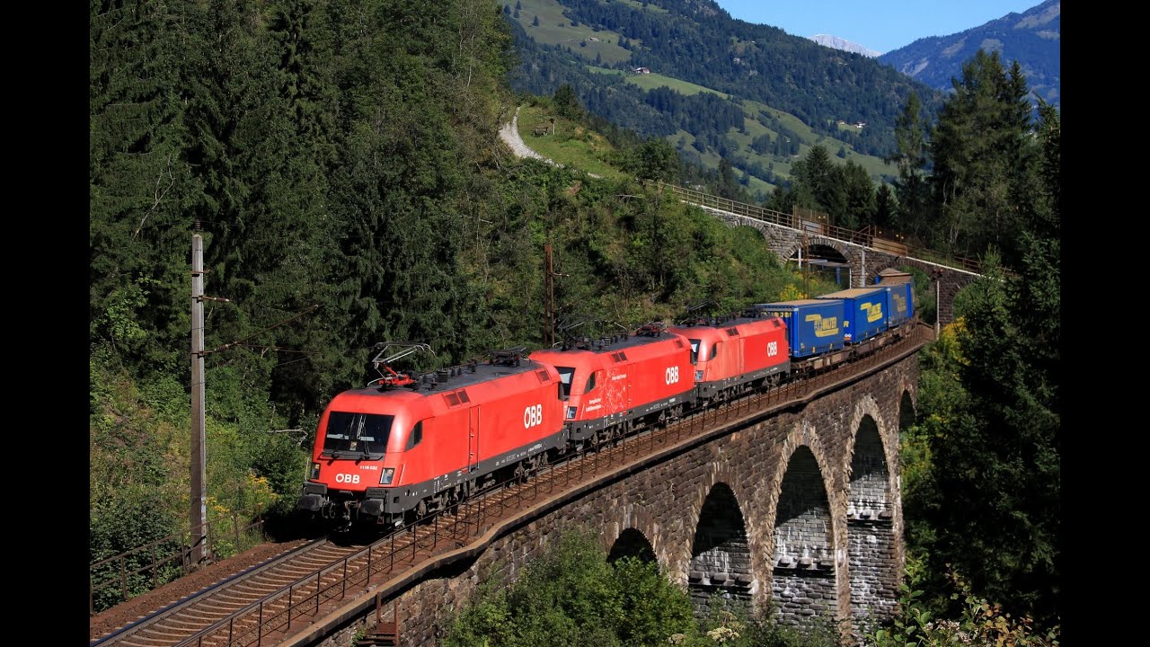Züge auf der Tauernbahn bei Bad Hofgastein am 28.08.12