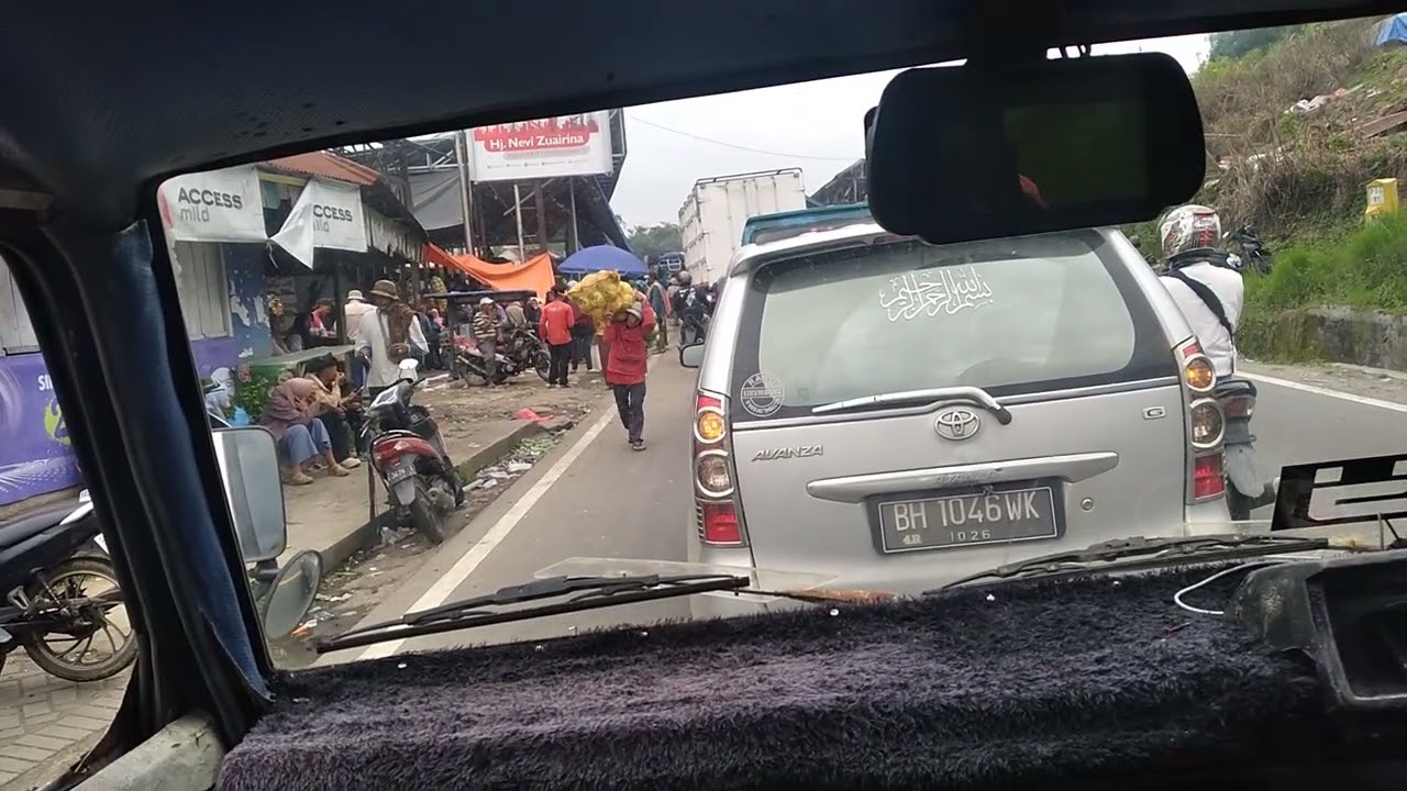 Pasar koto baru di hari pasar (senin)