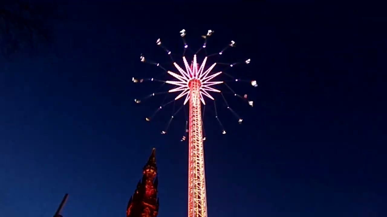 Around the World XXL Funtime Star Flyer Offride @ Edinburgh Christmas Market 2023 (2)