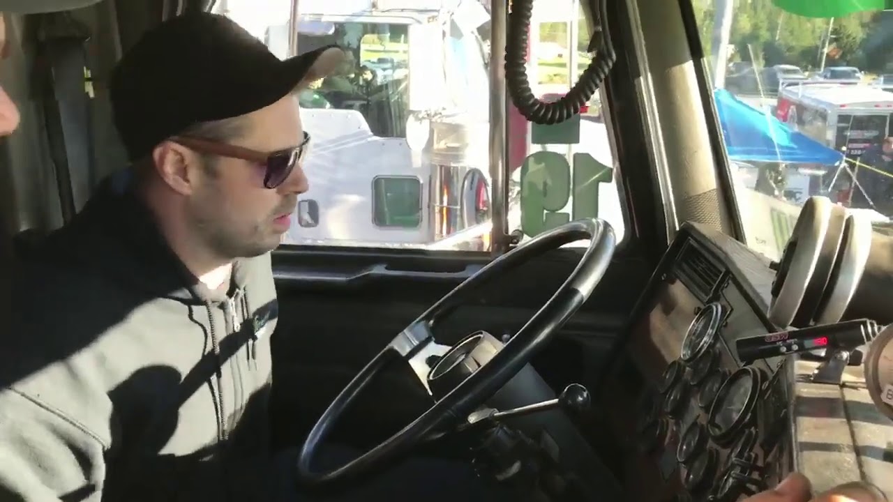 #peterbilt Inside peterbilt 379 drag race