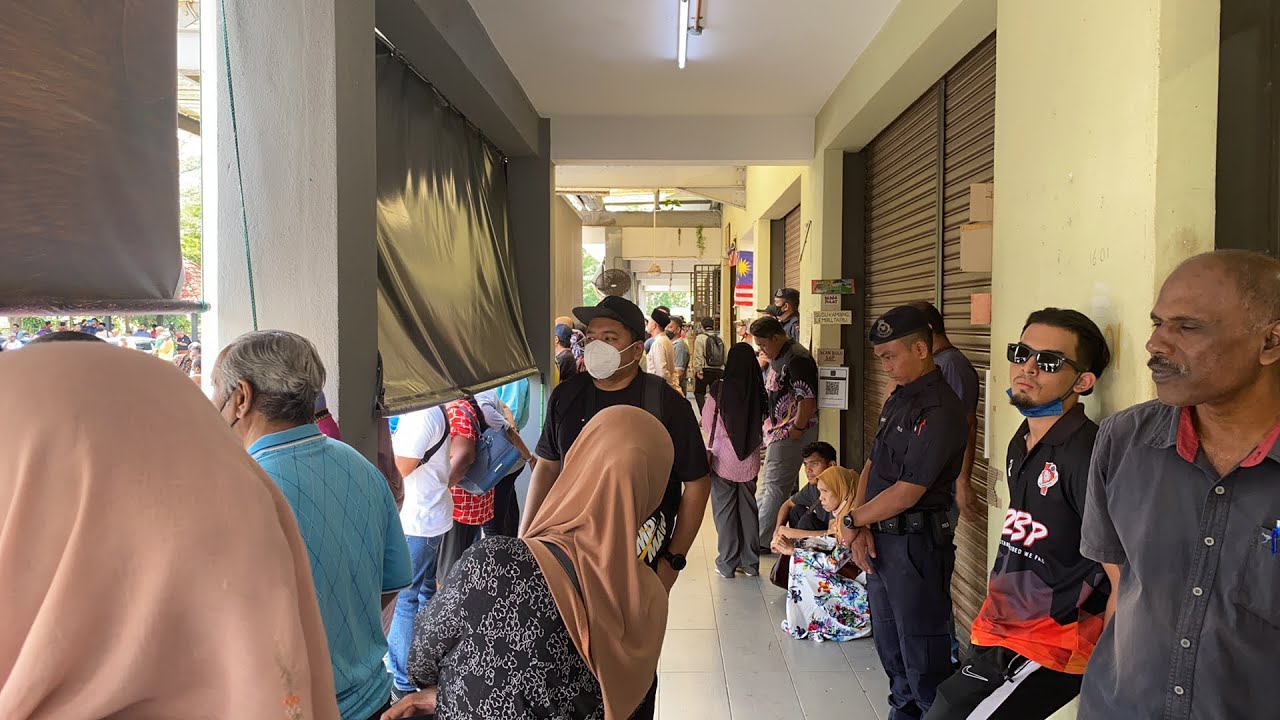LIVE: Sesi ramah mesra Perdana Menteri Anwar Ibrahim di Pasar Awam Tg Rambutan