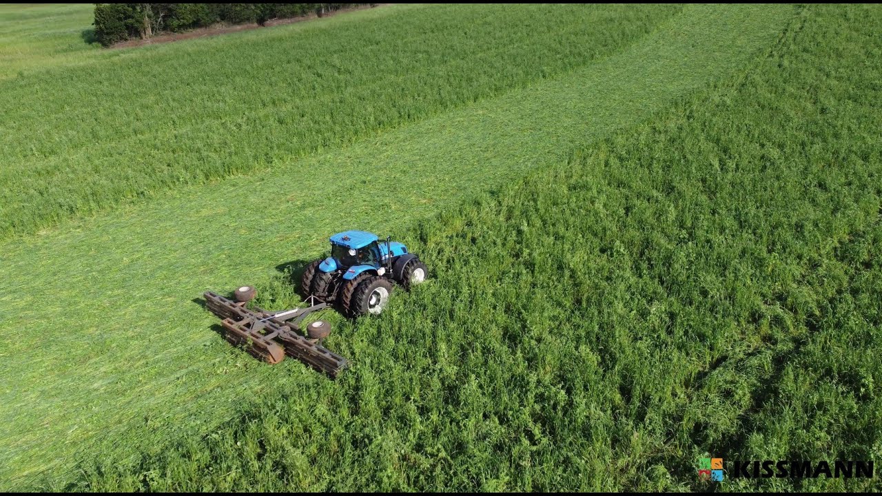 Rolo Faca 9 metros articulado sendo utilizado em mix de plantas.
