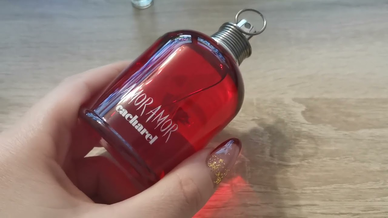 Мои сложные отношения с розой или MOSCHINO Toy 2 bubble gum / Amor Amor Cacharel