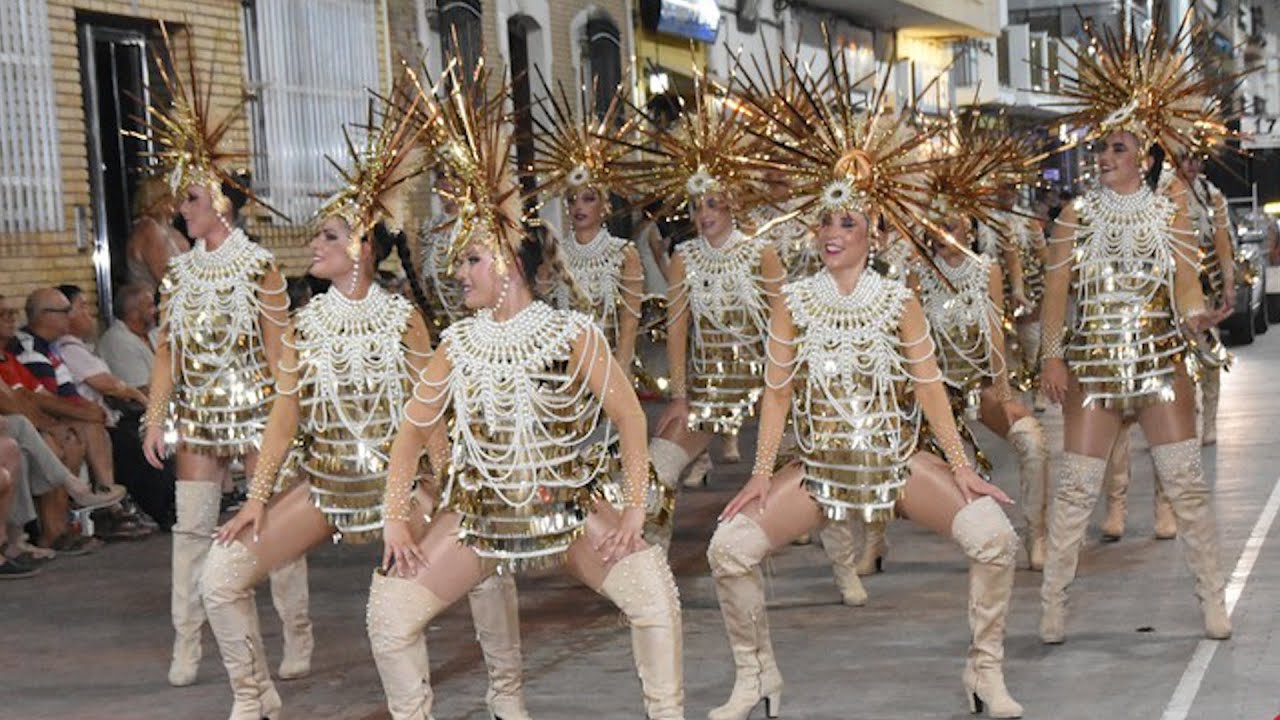 La Peña Zafiro participa en el Carnaval de Verano 2025 del Puerto de Mazarrón