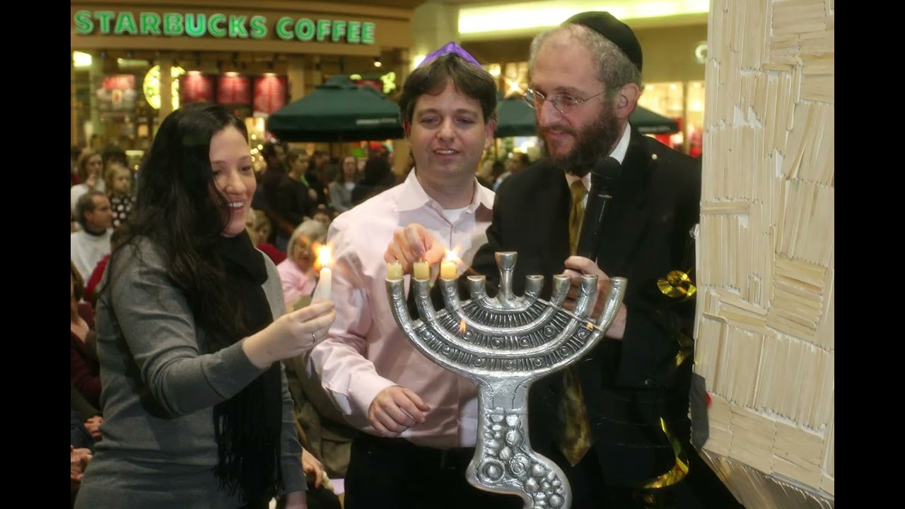 Chanukah at Summit Mall - Throughout the years with Rabbi Mendy