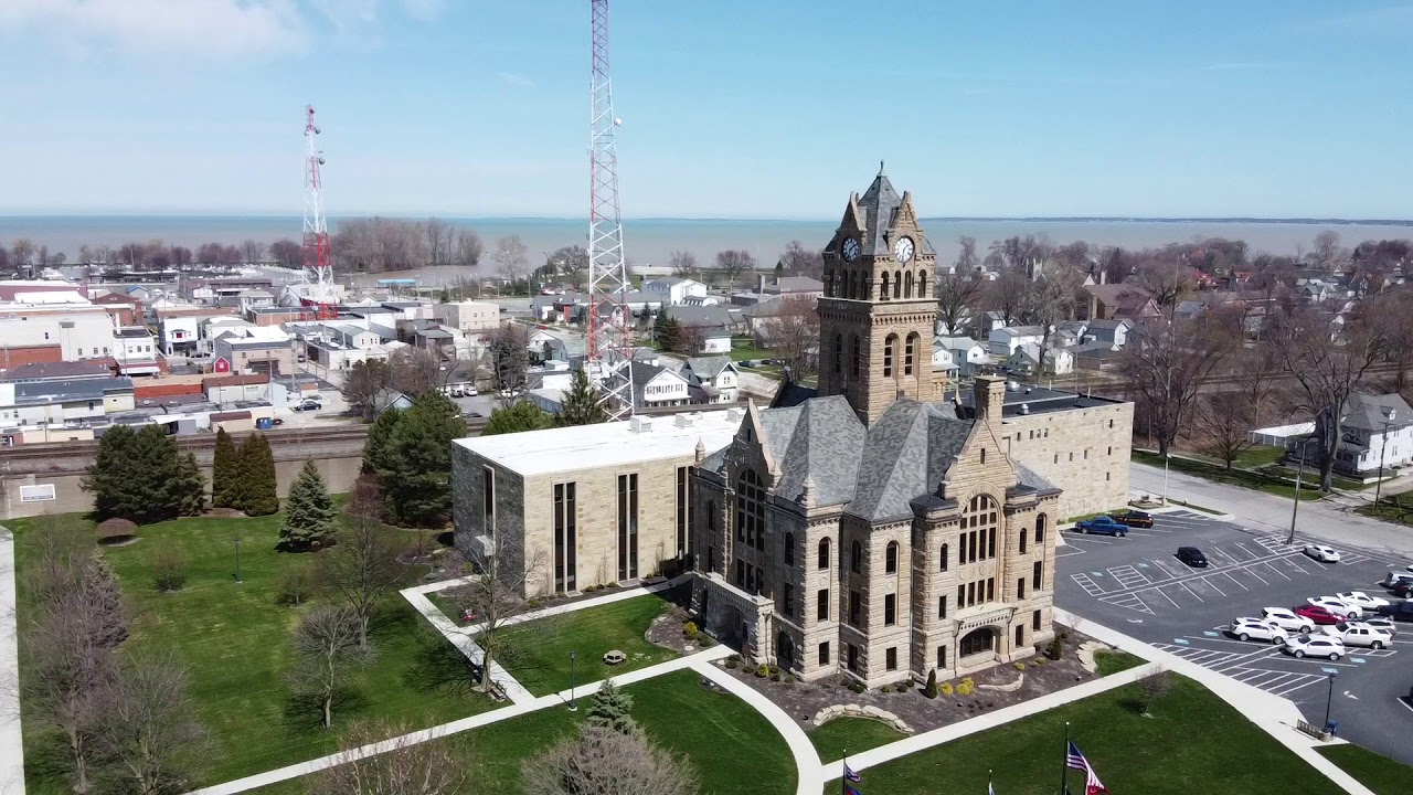 Port Clinton Ohio aerial views, downtown & Court House April 2020 ( PTXVI )