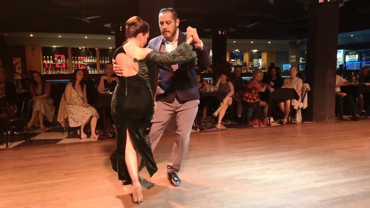 Mara Oviedo & Sebastián Fernandez: Aníbal Troilo - MENSAJE