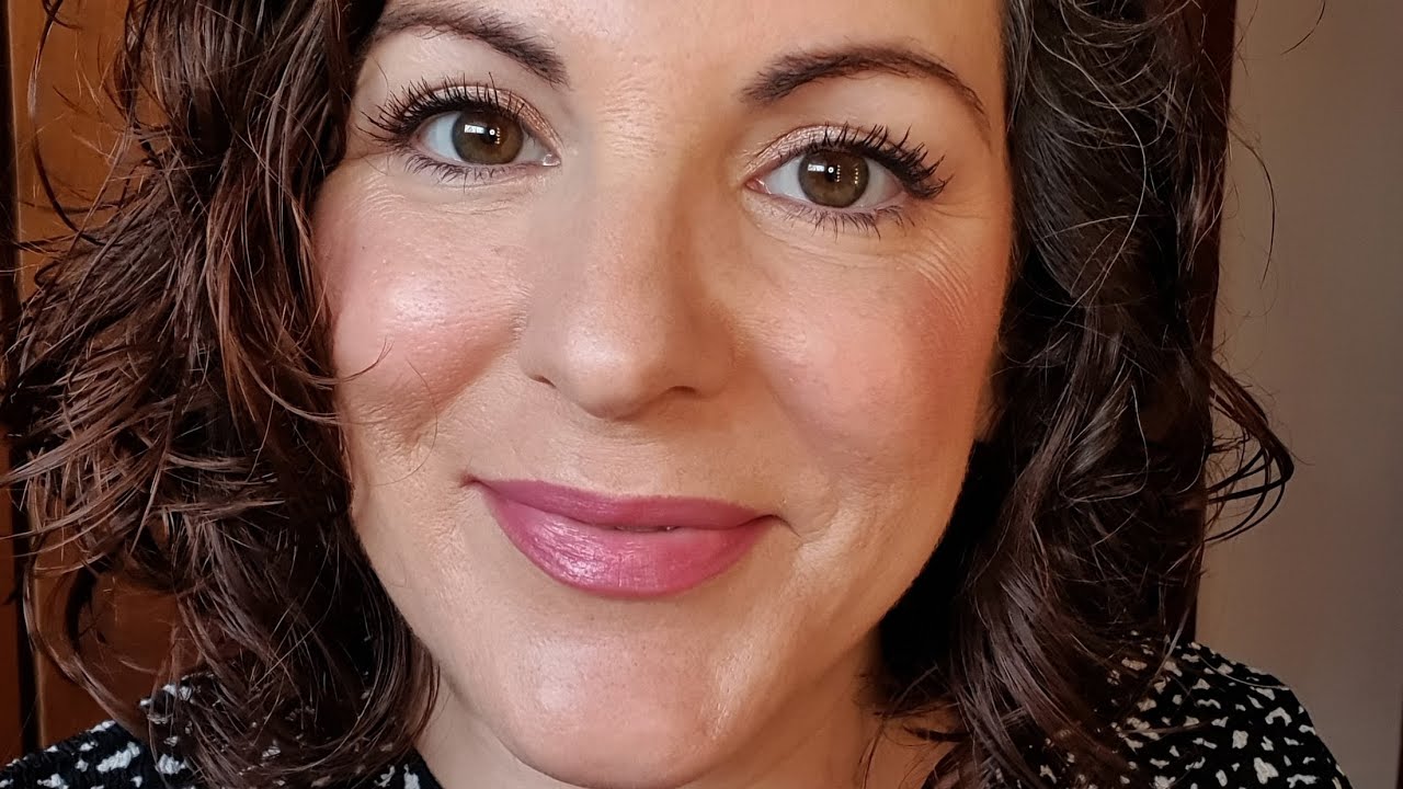 3 Productos de younique que me están encantando - En Acción 🤩
