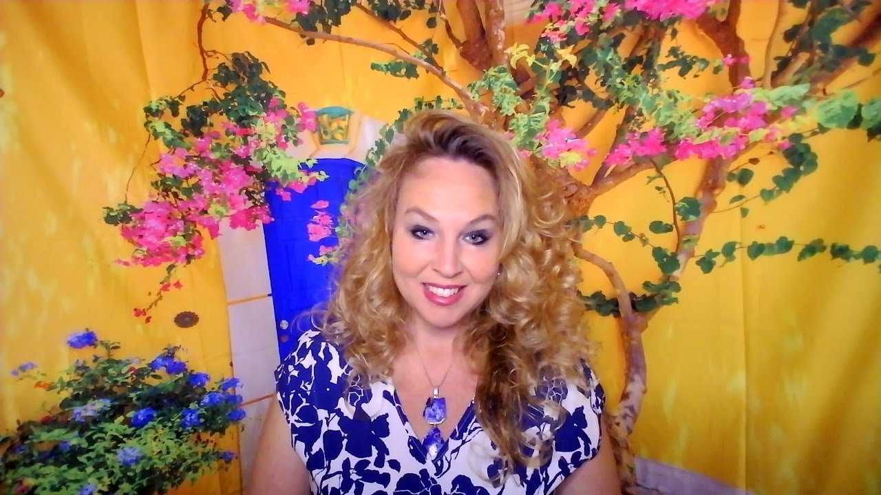 Cancer Tarot: A fresh beginning & a King who already knows..but is giving Cancer space to frolic