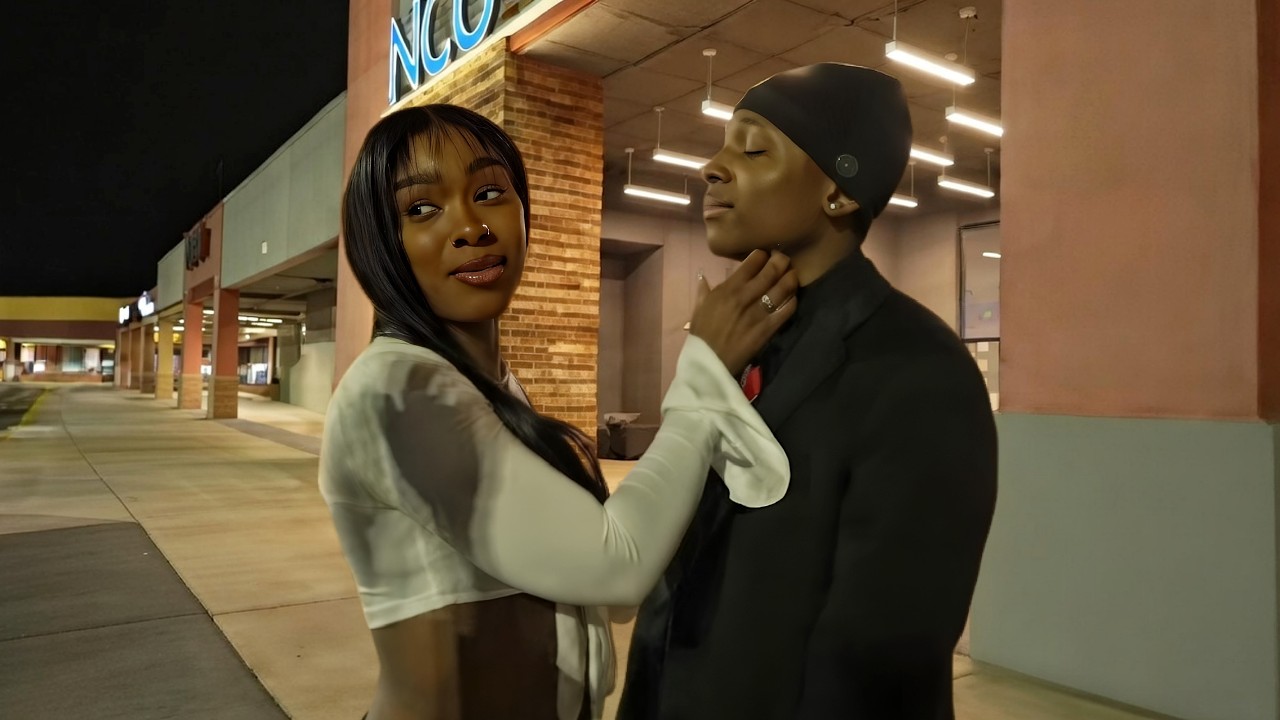Enzo Interviews Baddies At A Movie Premiere!