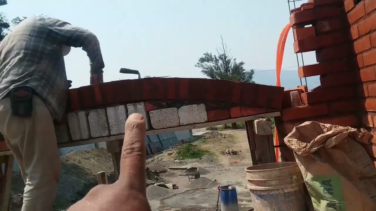 Como hacer un arco sencillo con tabique de barro y sus avances de la obra