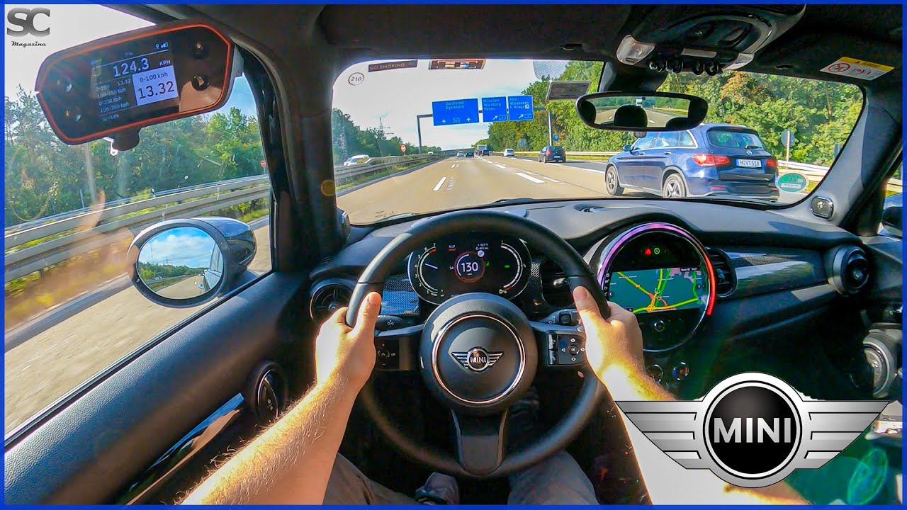 Mini Cooper (2021) - Autobahn Top Speed Drive POV
