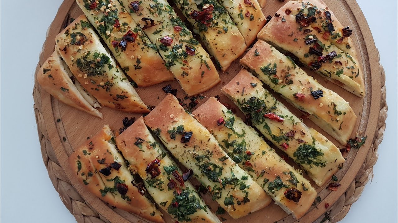 Не делайте заказ просто, сделайте это дома. Dominos Garlic Bread (чесночный хлеб)