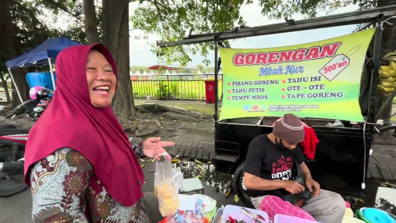 Kuliner Sore Menikmati Aneka Gorengan Lezat Harga Super Murah Ala Mbah Nur di SLG