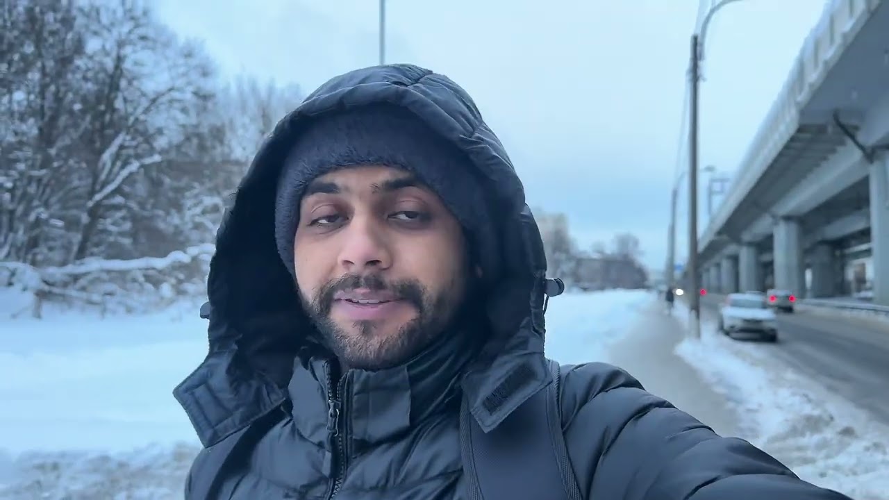 Day 22 In Russia 🇷🇺 | Allu Wale Prathe Banay Aj 😍