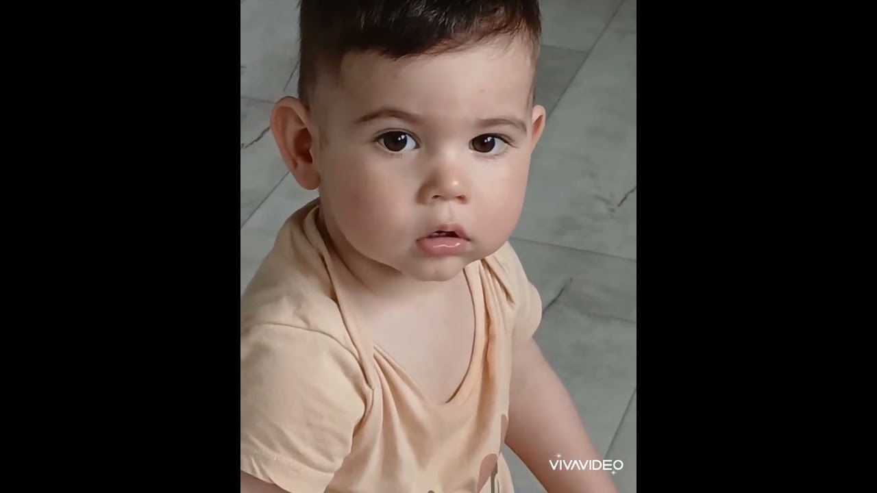 Малыш и котёнок. 