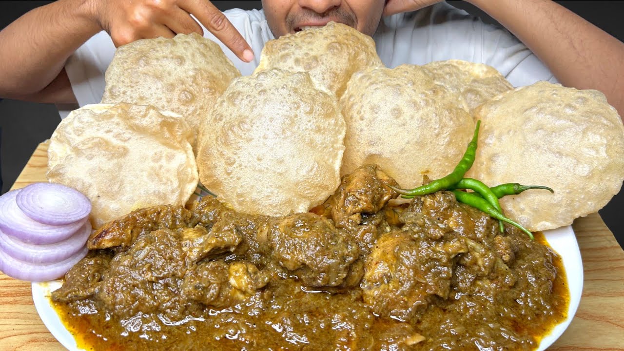 Eating Tasty Chatpata Chicken Curry with lots of Puri Eating So #food #foodie #mukbang 