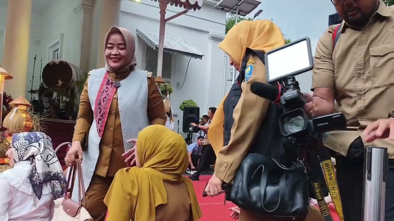 DETIK2 KEDATANGAN GUBERNUR (BAPAK AING)!! DI ACARA NGABUBURIT & BUKBER DI BALE PAKUAN BANDUNG