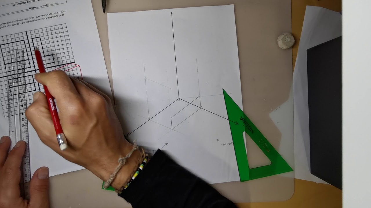 Cómo dibujar pieza en ejes de perspectiva isométrica