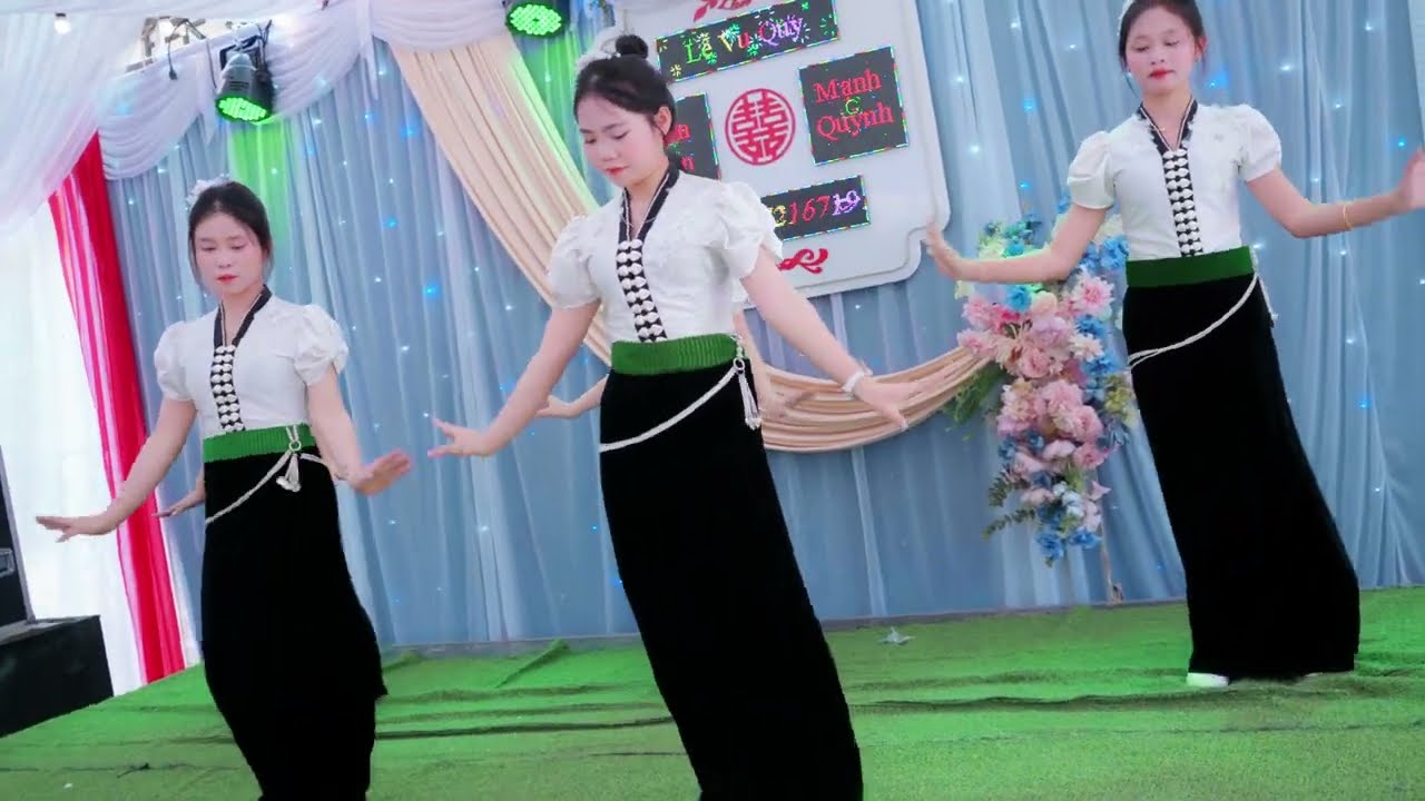 Múa let's talk about a man remix Do Nhóm Múa Tây Bắc Cực Xinh Thể Hiện MỪNG LỄ THÀNH HÔN