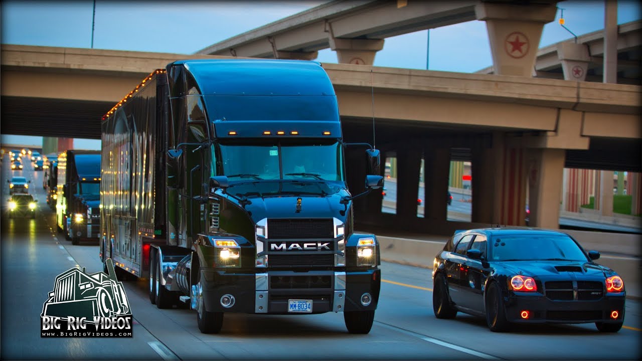 NASCAR Hauler Convoy - Rolling CB Interview&trade;