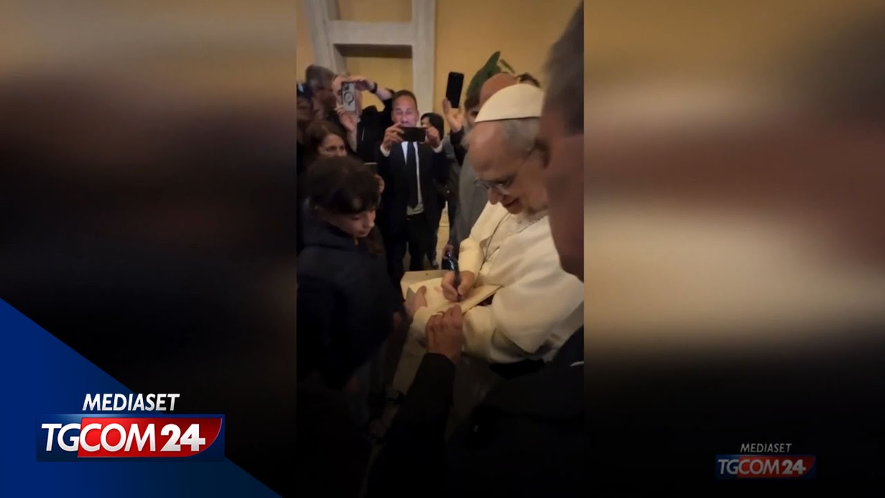 La prima uscita di Papa Leone XIV, visita a sorpresa al Sant'Uffizio