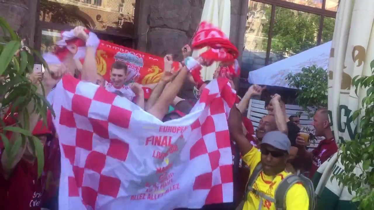 Liverpool fans near fanzone, Khreshchatyk Street, Kiev, 26/05/2018