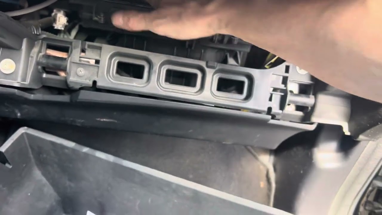 AC O-ring leak at expansion valve on firewall,  O-rings inside or outside the firewall ?🤔