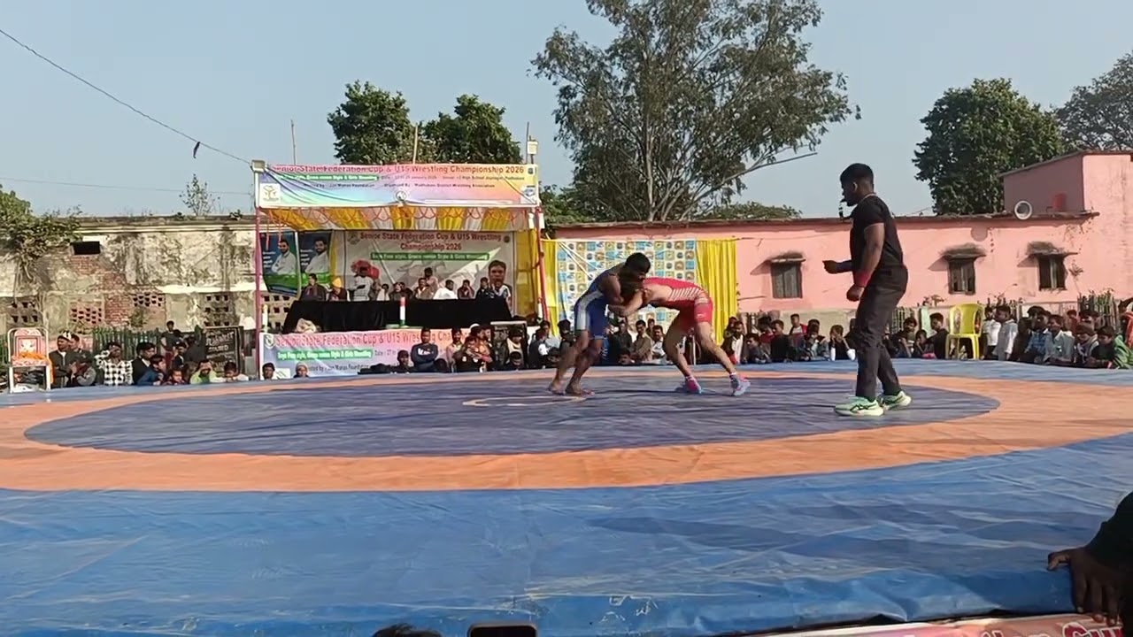 जयनगर हाई स्कूल के मैदान में तीन दिवसीय कुश्ती टूर्नामेंट का आयोजन