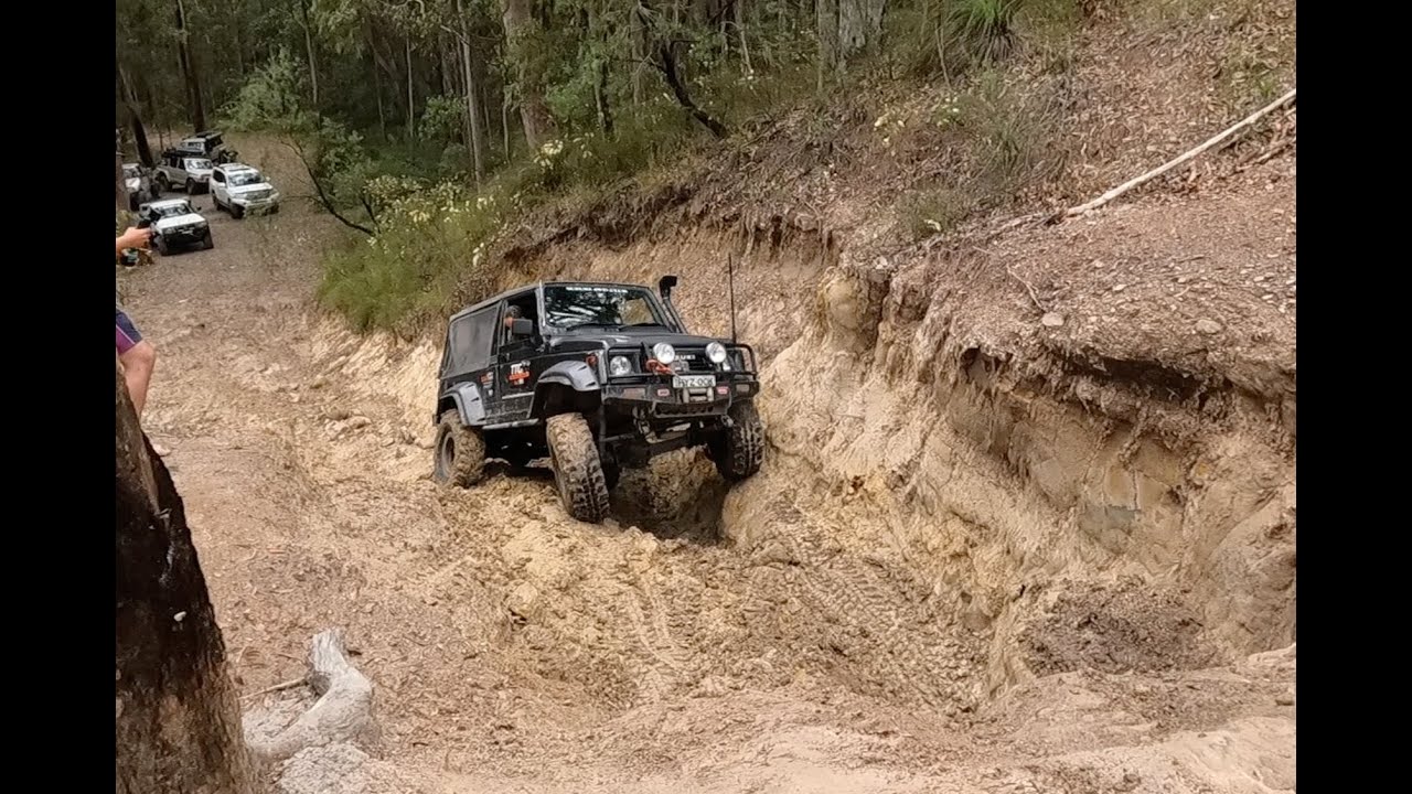 WHO WINS?  YOU DECIDE HILLCLIMB Suzuki Sierra v  Toyota 80series v Nissan GU v GQ v LN106 v RN105