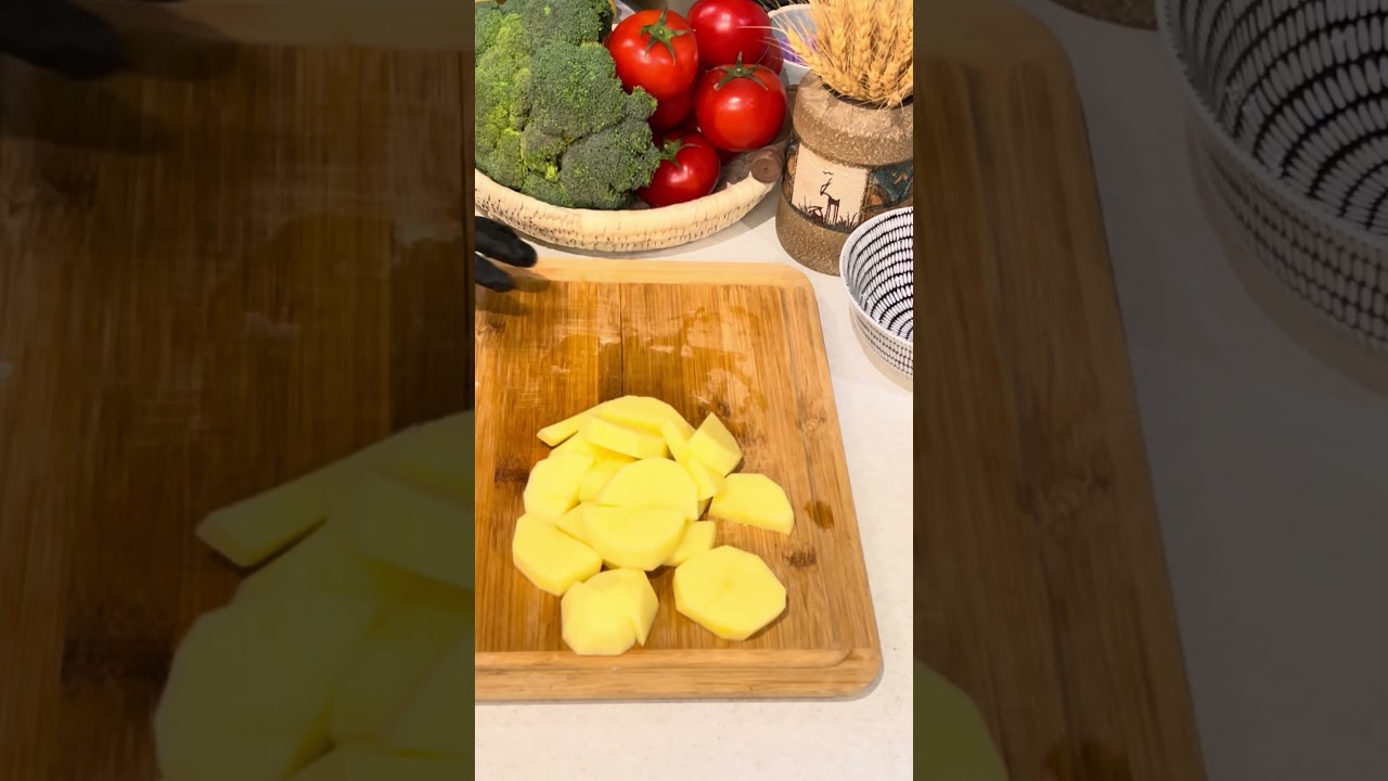 Creamy Leek & Potato Soup in Minutes!  #CreamySoup #EasyRecipes