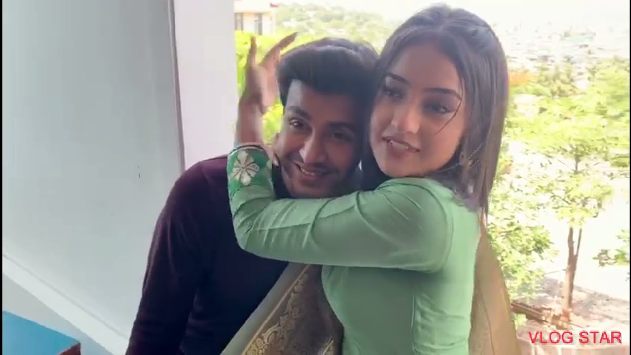 #paramsingh and #akshitamudgal dancing with master ji on set