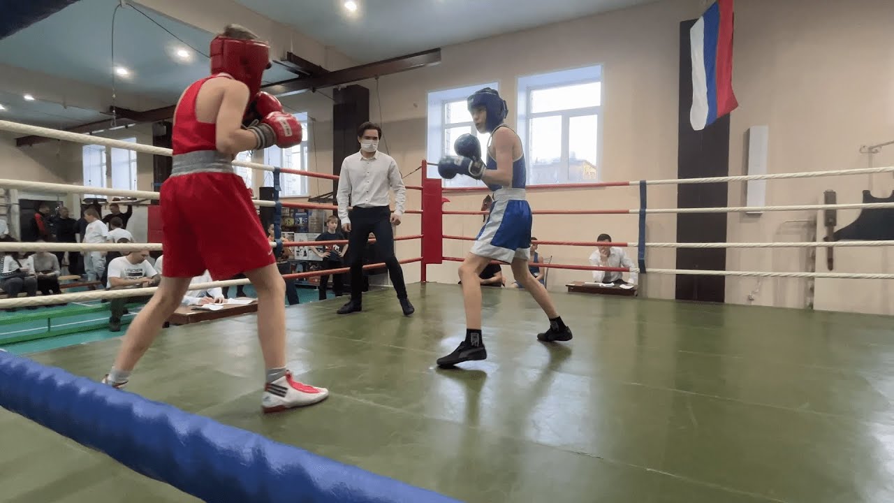 соревнования по боксу / юноши 13 - 14 лет / работа первым номером